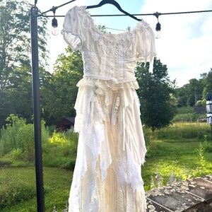 White dress (2 pieces)